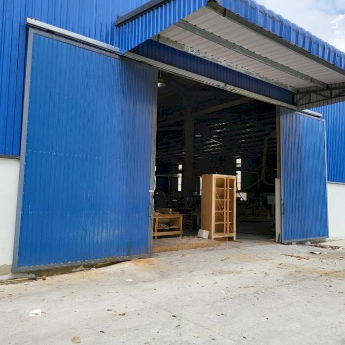 Hình ảnh Cho Thuê 2.200m2 Kho Xưởng Mới 100% Ngoài KCN Bến Cát Bình Dương 1