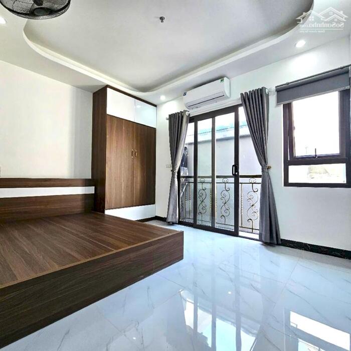 Hình ảnh Bán tòa CHDV 6 tầng 85m2 Hai Bà Trưng - Ngõ rộng 2.5m, doanh thu khủng 4