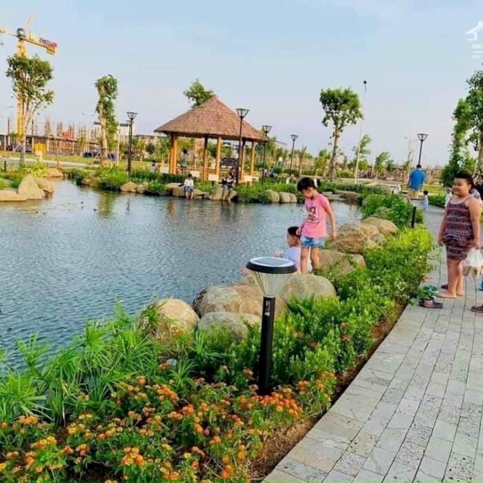 Hình ảnh Bán gấp lô 100m2 đường 22m giá 2.5 tỷ có sổ hồng thuộc The Sol City liền kề giai đoạn 3 5