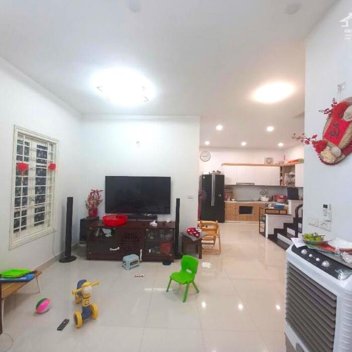 Hình ảnh Bán nhà Đại La 90m2 - Mặt tiền 6m, Ngõ 2.5m, Giá đầu tư 1