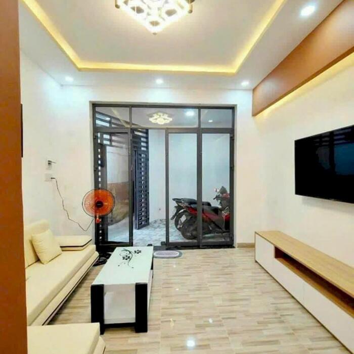 Hình ảnh Bán nhà 2 tầng hẻm Vạn Hoà Dt: 38m2 bán 2tỷ1 Lh: 0905724084 Bích 0