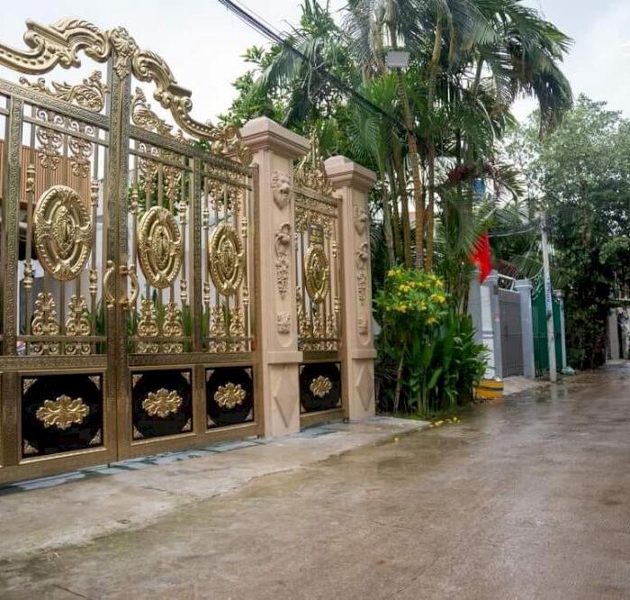 Hình ảnh VILLA Sân Vườn 276m2, Hà Huy Giáp, Quận 12. Nội Thất Cao Cấp, Hồ, chỉ 9.6 tỷ 1