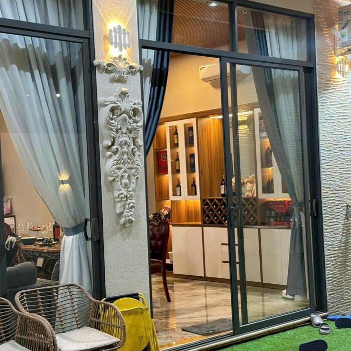 Hình ảnh VILLA Sân Vườn 276m2, Hà Huy Giáp, Quận 12. Nội Thất Cao Cấp, Hồ, chỉ 9.6 tỷ 17