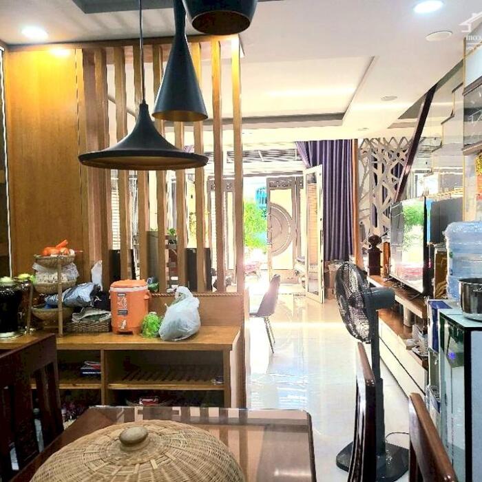 Hình ảnh Nhà Đẹp Hẻm Xe Tải, Sổ Vuông Nở hậu, 71M2 3 tầng. Chỉ hơn 8 Tỷ., 2