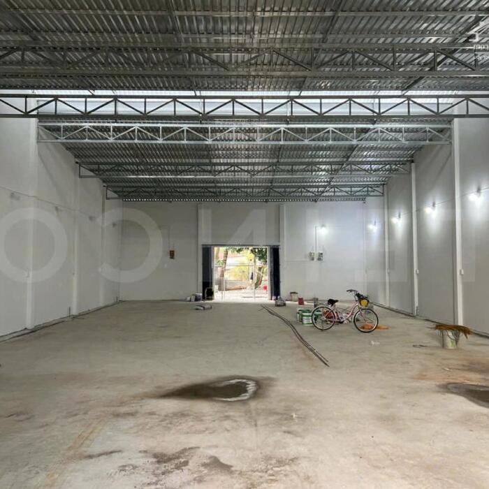 Hình ảnh Cho thuê kho xưởng 300m² có sân sau mặt sông nhỏ, đường cặp Quốc Lộ 1A, Q. Cái Răng, TP. Cần Thơ, thuê 22 triệu/ tháng 0