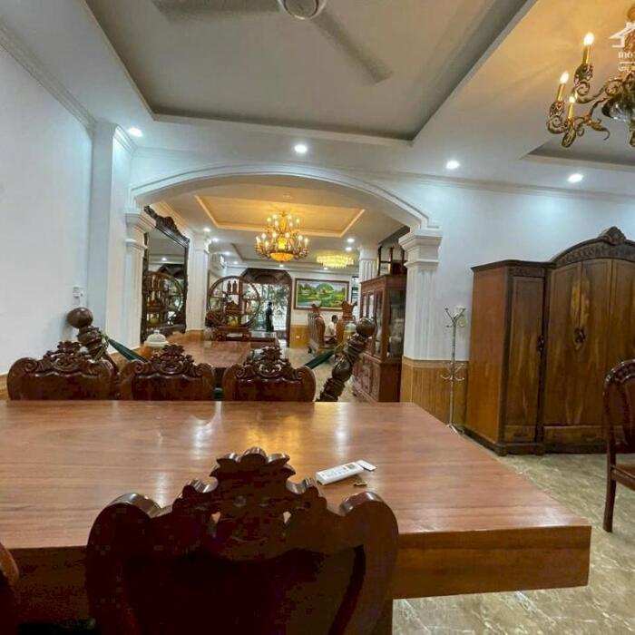 Hình ảnh Cần bán nhanh căn nhà vườn 242m2 - Dãy TT29- view công viên - vườn hoa - vị trí đẹp tại Kđt Nam An Khánh. 0