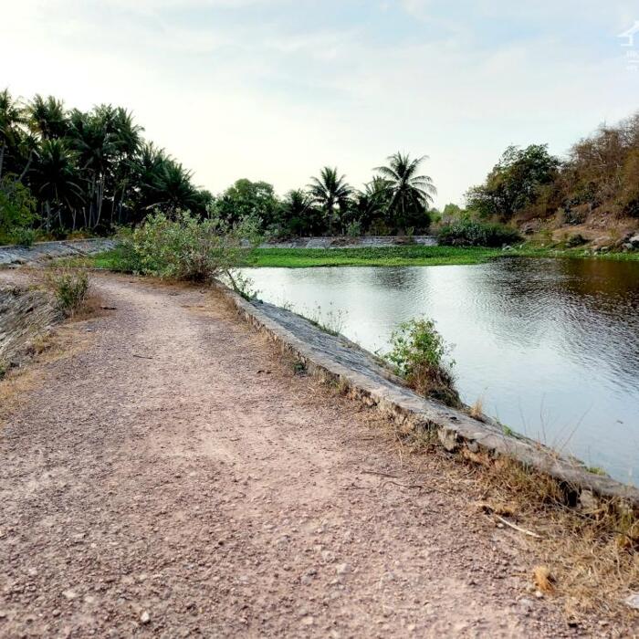 Hình ảnh Siêu phẩm tuyệt đẹp Rẻ Nhất-MT 40m,View Hồ,Núi-Thiện Nghiệp-Phan Thiết-DT 2.990m2 1