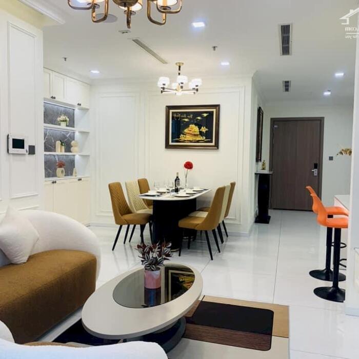 Hình ảnh Căn hộ 3PN, 2WC, DT 116m2, tầng 32 Vinhomes Central Park Tân Cảng khu Landmark 81 3