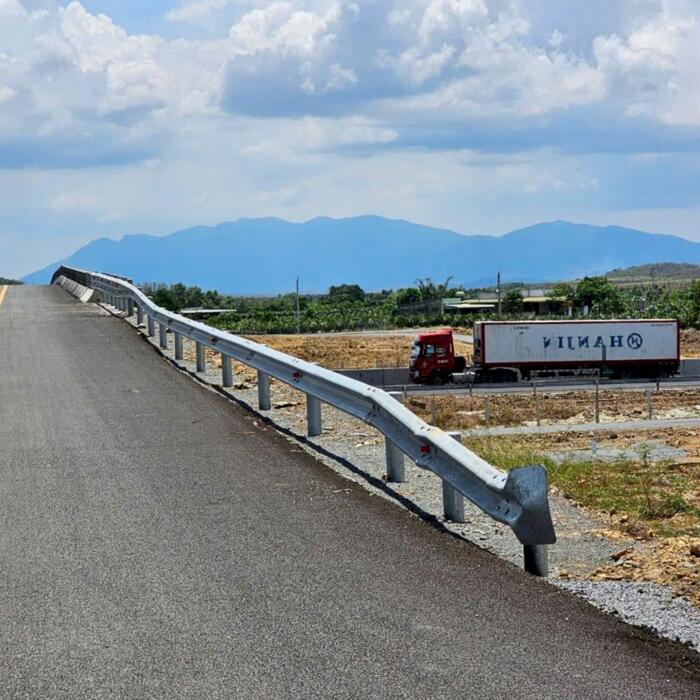 Hình ảnh Cần bán nhanh-Đất mặt tiền đường,View Suối nước-Hàm Cường-Hàm Thuận nam-DT 6.900m2CLN 3