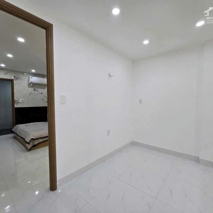 Hình ảnh CHỦ GẤP BÁN _ NHÀ ĐẸP 2 TẦNG _ 70 m2 DTSD _ FULL NÔI THẤT _ GIÁ 2TY550 3