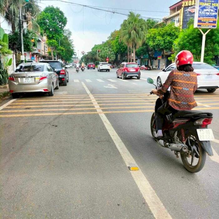 Hình ảnh Bán nhà 3 tầng khu sân đá Hà tiên trung tâm phường Liên bảo, Vĩnh yên. 1