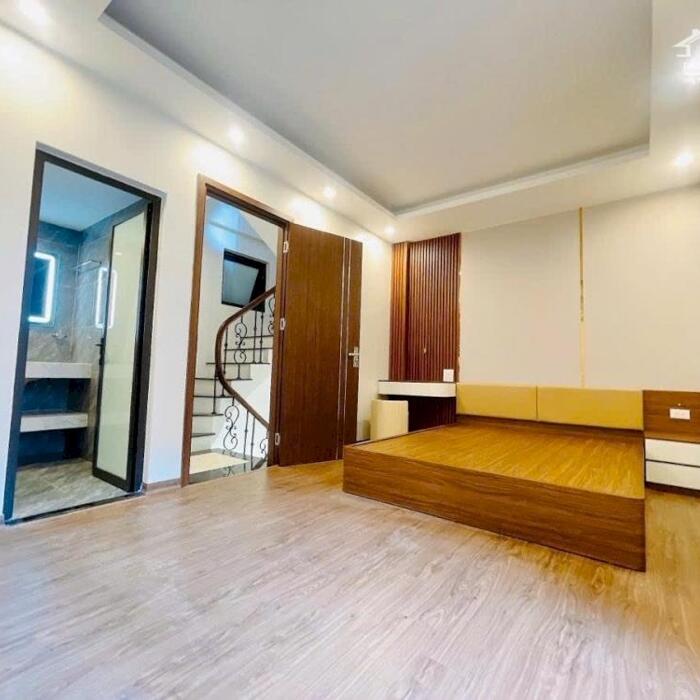 Hình ảnh Bán nhà Hào Nam 30m2 nhà đẹp gâng phố cách oto 15m ở ngay 7.15 tỷ 2