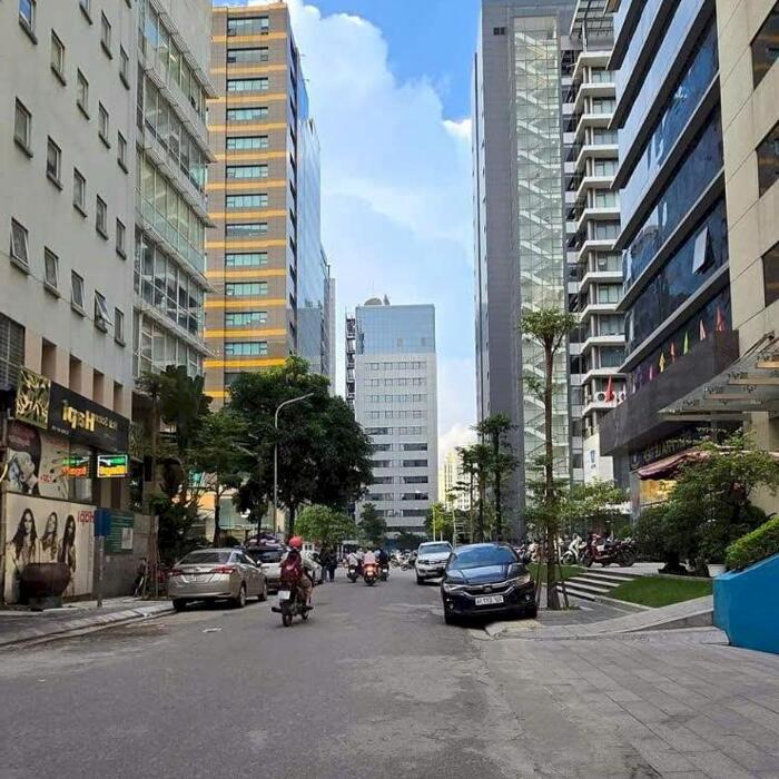 Hình ảnh Tòa building phố trung tâm đẹp nhất Cầu Giấy, lô góc 2 mặt đường, 200m giá bán 115 tỷ 1