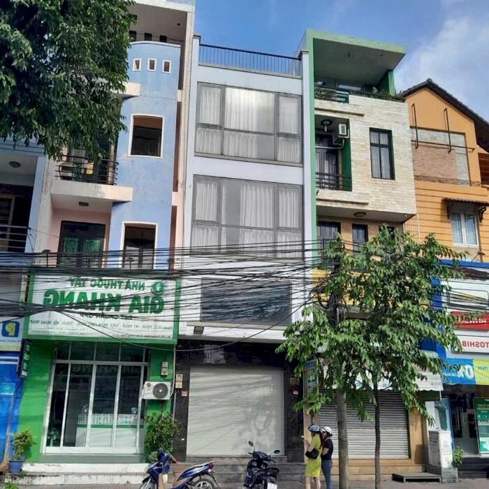 Hình ảnh Bán nhà mặt tiền Trường Chinh, Sài Gòn 80m2-4 tầng, nhỉnh 13 tỷ 0