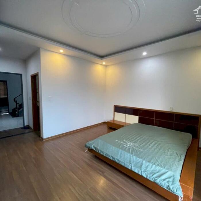 Hình ảnh Cho thuê nhà Văn Cao, 8 ngủ khép kín, DT: 100m2 x 6 tầng. 7