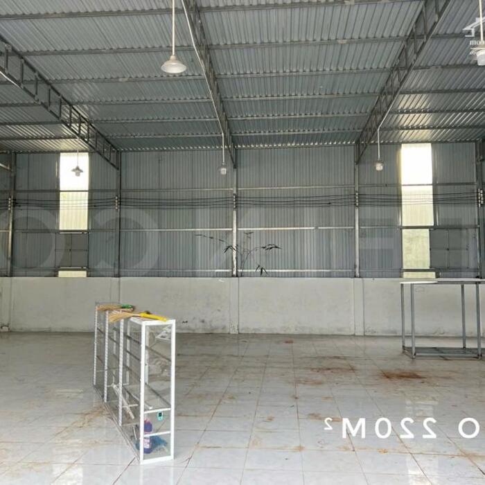 Hình ảnh Cho thuê kho xưởng bãi 1.000m² có 2 kho xây dựng 300m² có điện 3 pha, gần cầu Bình Thuỷ của Nguyễn Văn Linh, P. Long Tuyền, Q. Bình Thuỷ, TP. Cần Thơ, thuê 12 triệu/ tháng 2