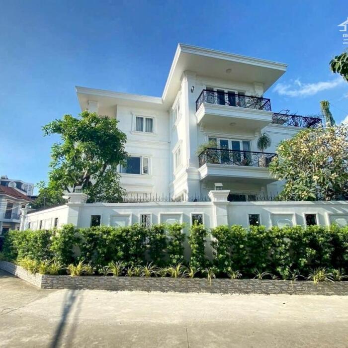 Hình ảnh Bán Villa 3MT Khu Compound Thiên Tuế 95 Thảo Điền,Q2 DT:(20mx16m) Trệt 2 Lầu-Giá 80 Tỷ TL 0