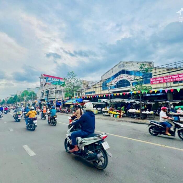 Hình ảnh Nhà bán mặt tiền kinh doanh đường Phạm Văn Thuận gần chợ Tân Mai, sổ hồng 158m2 giá 15 tỷ 0