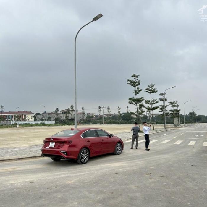 Hình ảnh Lô ngay dãy ngoài dự án kdt Đông Yên, Văn Phú Yên Phong, đường to trục chính tăng giá tốt 0