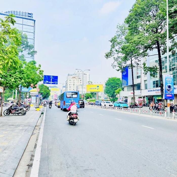 Hình ảnh Cho Thuê Nhà: 132 Nguyễn Thái Học - Quận 1 ( 7x25m, 1 trệt 1 lầu ) 2