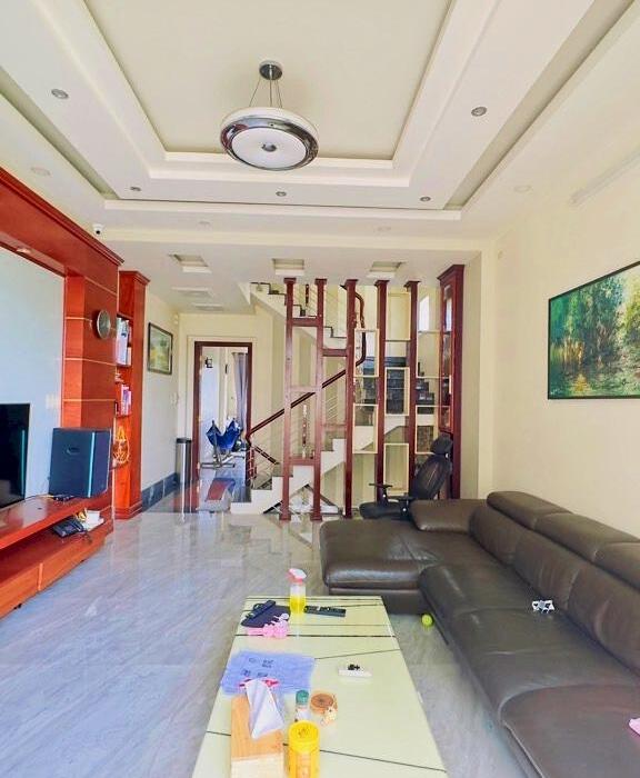 Hình ảnh Khu phân lô Linh Xuân, Thủ Đức - 4 tầng, 60m2 - xe hơi vào nhà - Sổ vuông,hoàn công.Nhỉnh 6 Tỷ 2