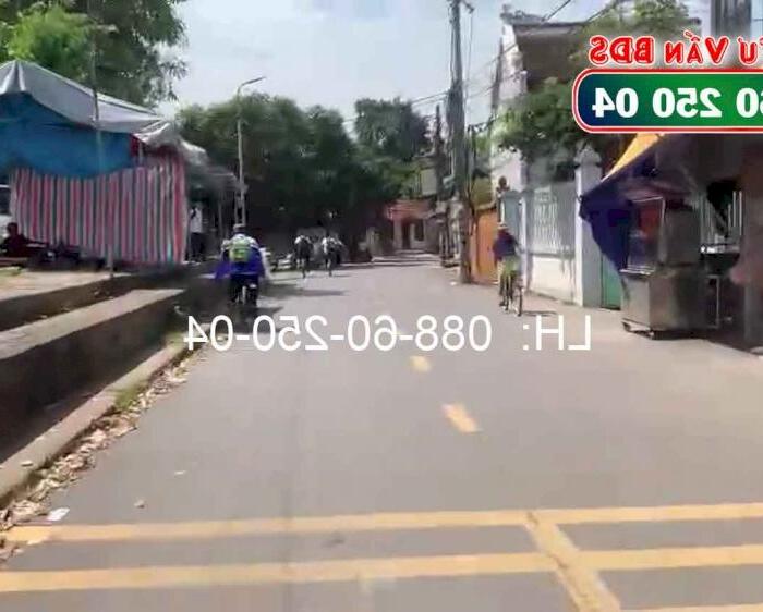 Hình ảnh Bán đất trường yên giá rẻ, gần chợ , cách QL6 khoảng 1 km toàn đường ô tô tải, diện tích 189m² mặt tiền rộng 4