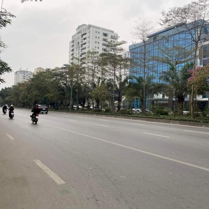 Hình ảnh Bán tòa Building tuyệt đẹp view trọn Hồ Tây, 500m2 đầy đủ hoàn công, giá bán thỏa thuận 0