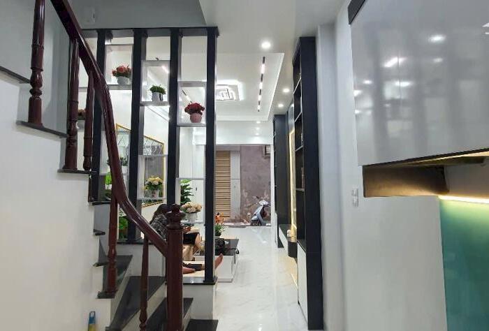 Hình ảnh Bán nhà Lạc Long Quân 120m2 nhà đẹp đường oto lô góc view hồ 25 tỷ 1