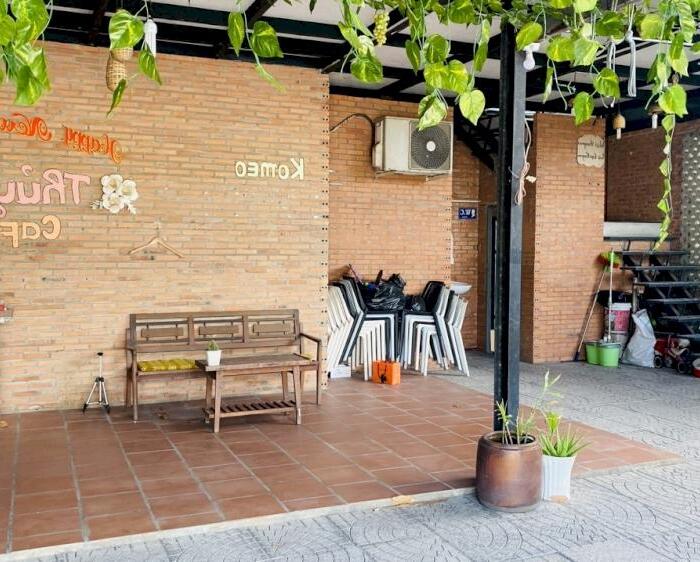 Hình ảnh chính chủ cần sang nhượng quán cafe đang kinh doanh sổ hồng thổ cư đủ bình chánh 1