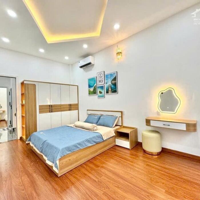 Hình ảnh Nhà mới 3 tầng 4PN full NT, vài bước chân ra hẻm xe tải đường Phan Văn Trị 2