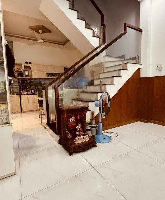 Hình ảnh Hàng độc, ở ngay nhà Chu Văn An, DT 43m2*4 tầng (ngang 4,2m), 5PN chỉ 7,4 tỷ. 2