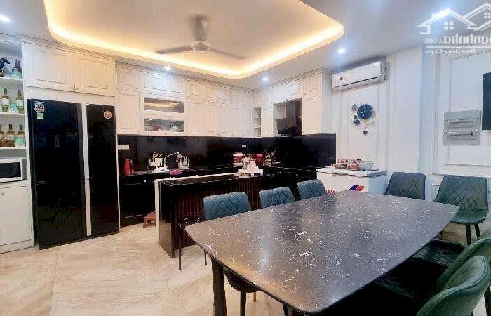 Hình ảnh Chính chủ bán nhà phố Tứ Liên_Phân Lô_Ô tô tránh_5 tầng_Tặng full đồ_70m2 giá chỉ 18,4 tỷ 8