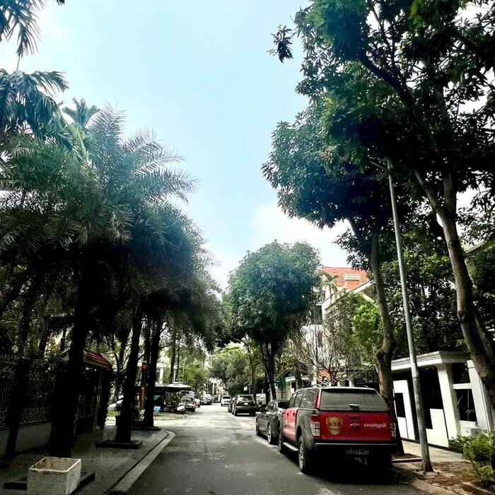 Hình ảnh Bán Biệt Thự Linh Đàm- 250m- Vip- Trung Tâm- Chủ xây- Tc 50tr/ tháng- Chủ thiện chí bán 2