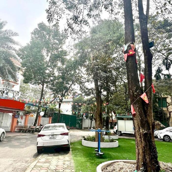 Hình ảnh Bán Biệt Thự Linh Đàm- 250m- Vip- Trung Tâm- Chủ xây- Tc 50tr/ tháng- Chủ thiện chí bán 1