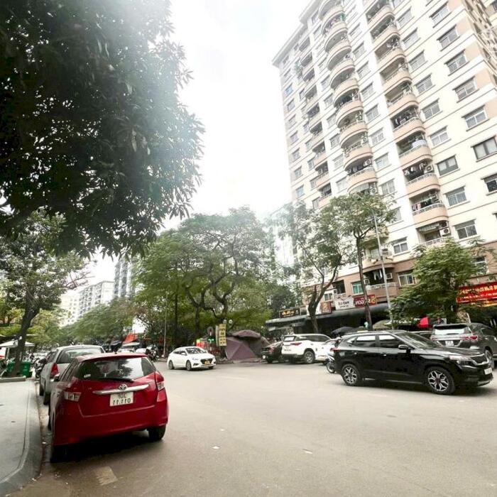 Hình ảnh Bán Biệt Thự Linh Đàm- 310m- 17m MT- Vị trí đắc địa cực đẹp- Hiếm - Hàng xóm khủng long, cá mập 3