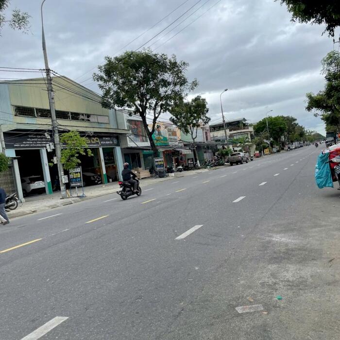 Hình ảnh RẺ HƠN THỊ TRƯỜNG 200TR, BÁN NHANH LÔ ĐẤT ĐƯỜNG PHẠM HÙNG. 0