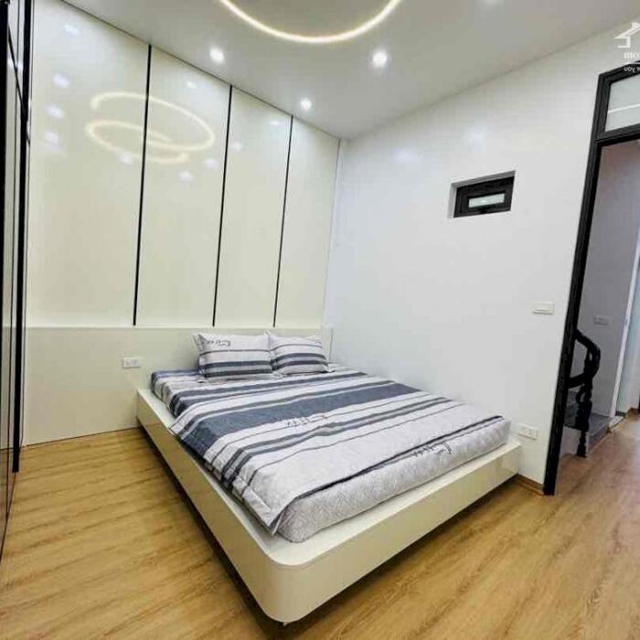 Hình ảnh Bán Nhà Hà Nội kinh doanh được, gần hồ, ô tô đỗ cửa 10 tỷ x 13