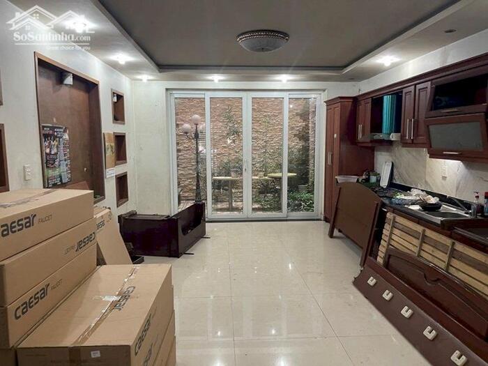 Hình ảnh Bán nhà mặt đường Ngô Gia Tự 4 tầng 94m2 ngay gần ngã 3 Văn Cao, Hải Phòng 2