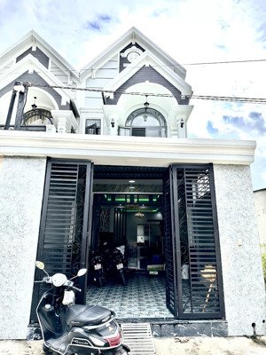 chính chủ cần cho thuê nhà nguyên căn mới xây đầy đủ nội thất tại mỹ hạnh nam - đức hoà