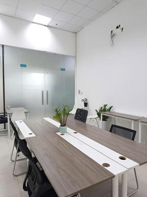 văn phòng khởi nghiệp 1 sếp + 4-5 nhân viên. 6,9tr-7,35tr/th tại hồ chí minh