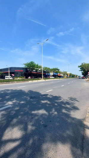 cần bán lô 277.5 m2 mặt tiền đường võ chí công - hòa xuân, cẩm lệ, đà nẵng. giá 20.5 tỷ