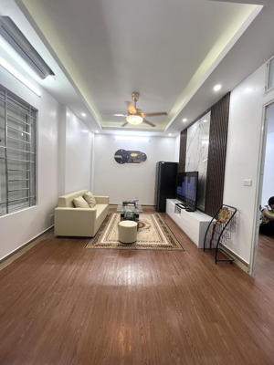 chính chủ! bán nhanh căn hộ ccmn 33m2 tầng 3 thang máy, bảo vệ 24/24 - full tiện ích, nội thất