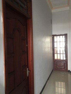 cho thuê nhà (tầng 2) gồm 1 sân thượng, 2 phòng ngủ, 1 toilet, nhà thoáng mát, thuận an, bình dương