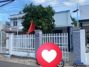 cần bán căn nhà ngay trung tâm phước bửu xuyên mộc cách hồ bà tô 300m