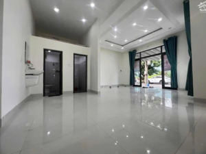 bán góc ngã tư đường phan văn đáng có nhà - vị trí kinh doanh
