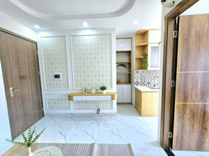 cần bán gấp căn hộ ccmn 1pn1pk phố thái thịnh-thái hà. dt35m2, căn mặt ngõ, view thoáng. giá 1,3 tỷ