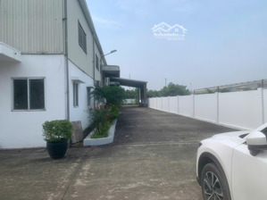 cần cho thuê dt 2500m² nhà xưởng 1320m² nhà xưởng độc lập.