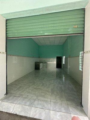 cho thuê kiot 4m x 10,5m - 1 toilet + gác lửng - an ninh - giá chỉ 3,5 triệu/tháng cọc 1 tháng