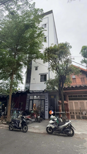 chính chủ gửi bán toà căn hộ hoà nam 2, gôm 21 phòng kinh doanh. giá chỉ 10.x tỷ. doanh thu tốt