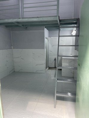 phòng trọ máy lạnh 2.5tr - quốc lộ 13 - sát tp thủ đức - ít phòng